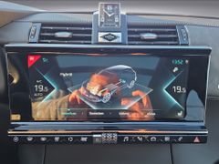 Fahrzeugabbildung DS Automobiles DS 7 Crossback 1.6 E-Tense 300 4x4 Rivoli