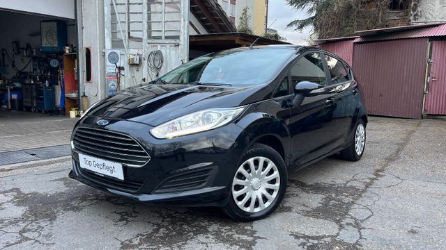 Ford Fiesta 4-türig,TÜV Neu,1.Hand,Klima,Wenig Km...