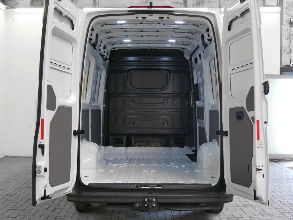 Fahrzeugabbildung Volkswagen Crafter Kasten 2.0 TDI MR Hochdach AHK Kamera