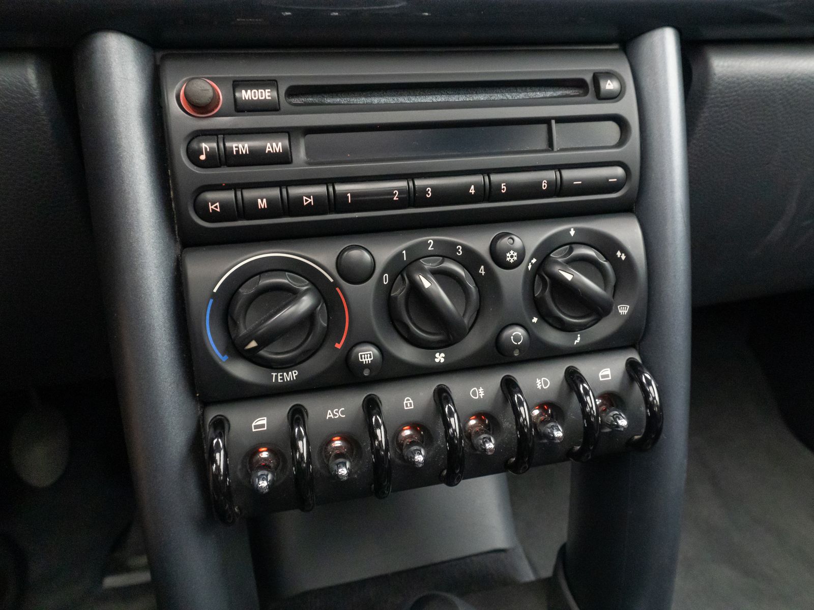 Fahrzeugabbildung MINI ONE One Xenon GSD Sport LM