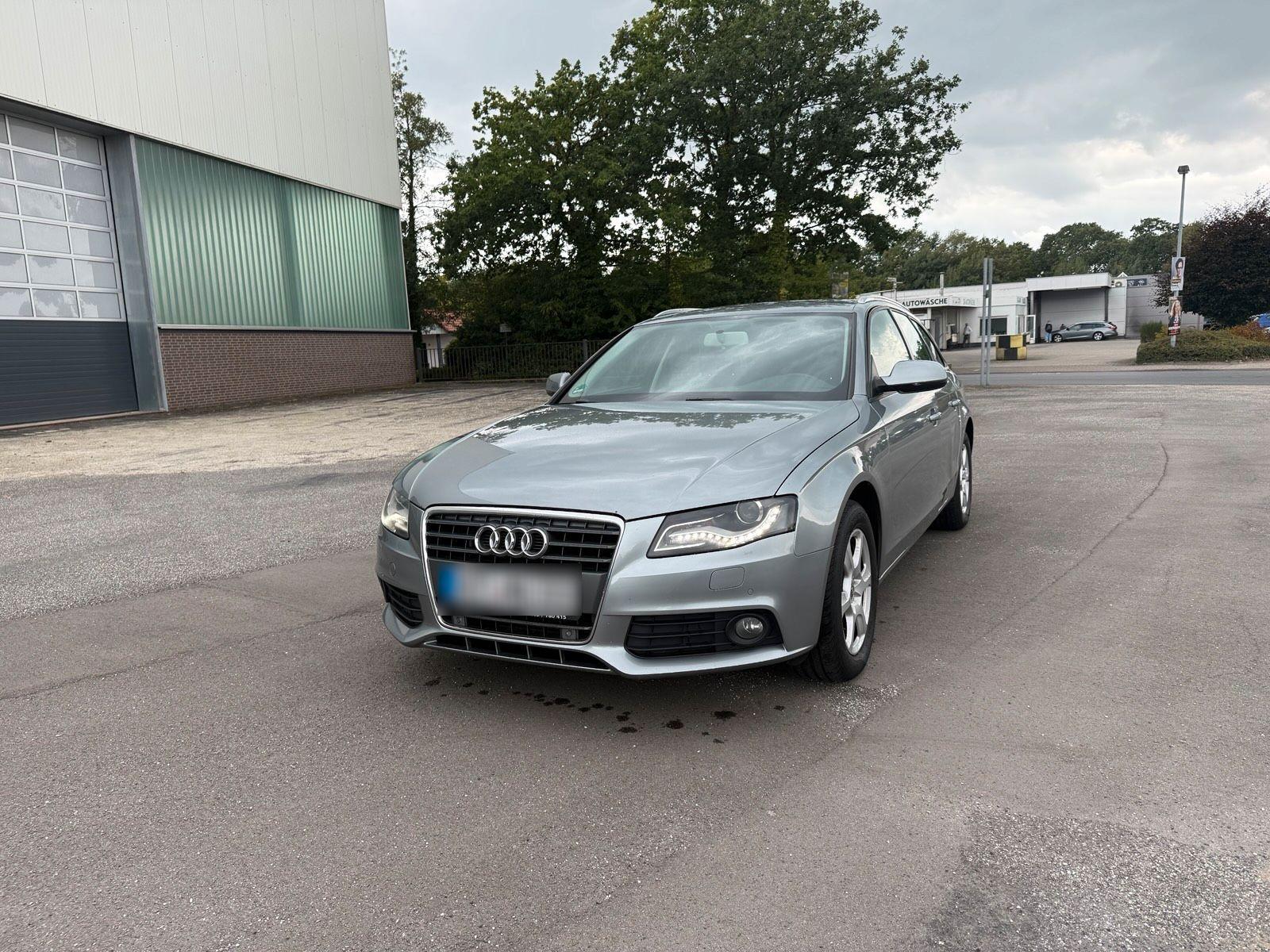 Audi A4 2010 — rear view