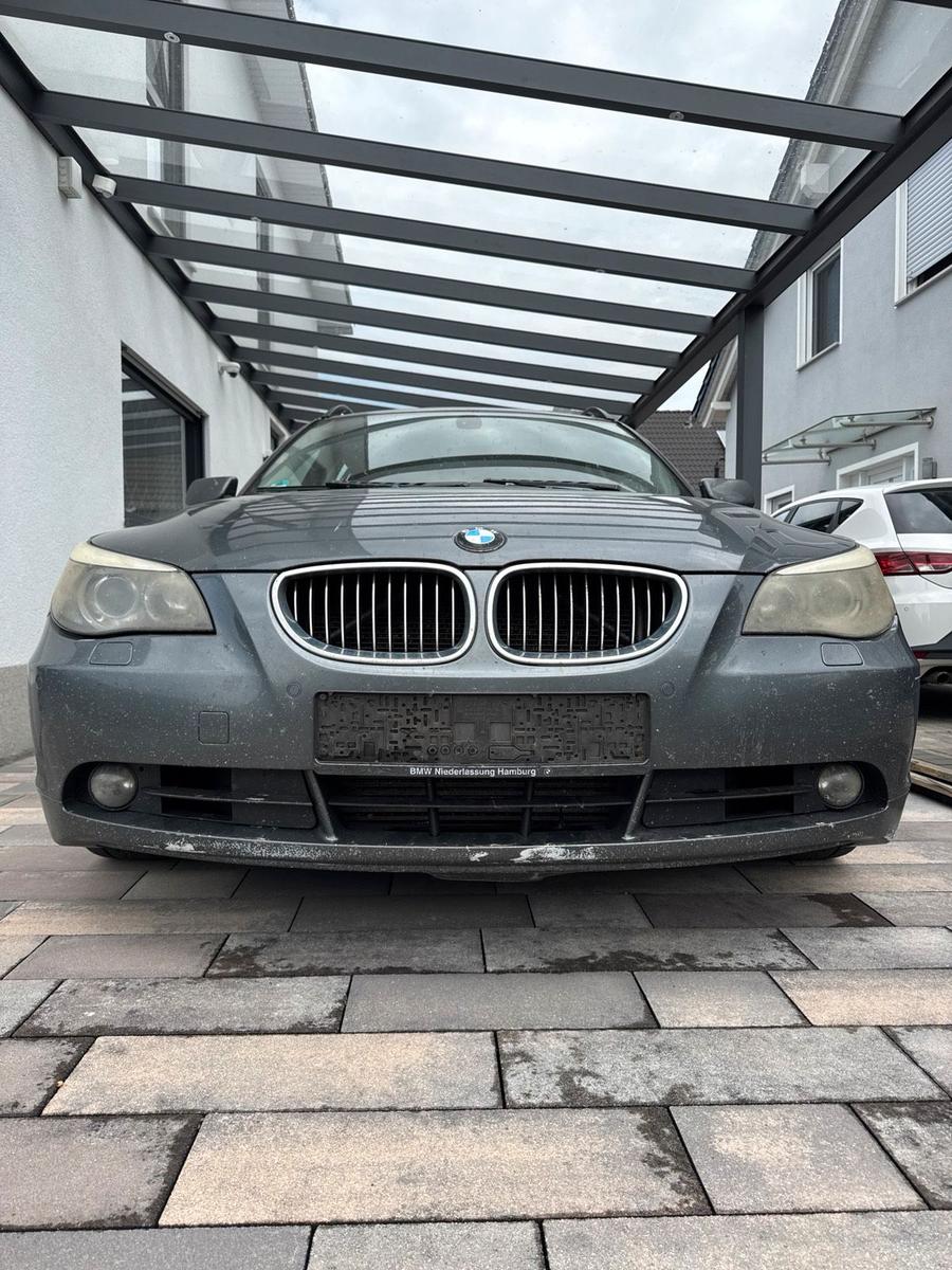 BMW 525 2006 — салон