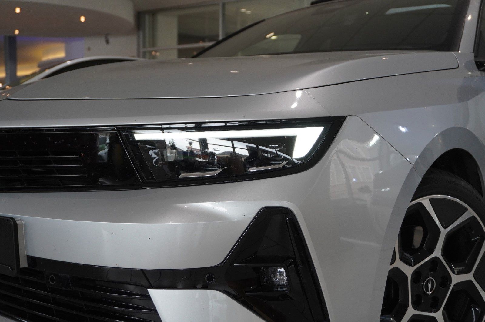 Fahrzeugabbildung Opel Astra L ST 1.5D ULTIMATE NAVI/LED/360°/PANO/DAB+