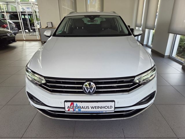 Passat Variant Elegance 2.0 TDI DSG LED NAV APP