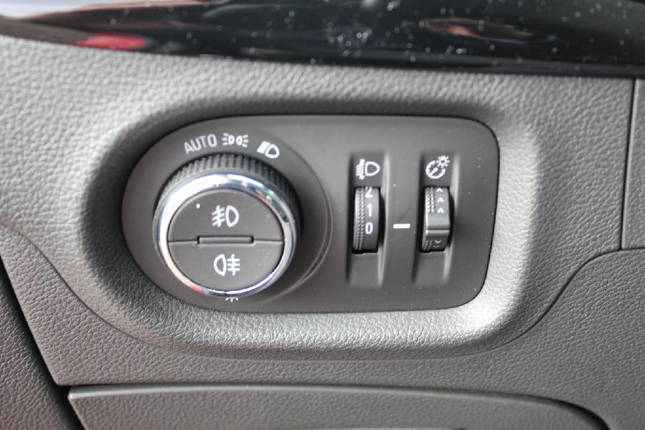Fahrzeugabbildung Opel Astra K Lim. 5-trg. Active