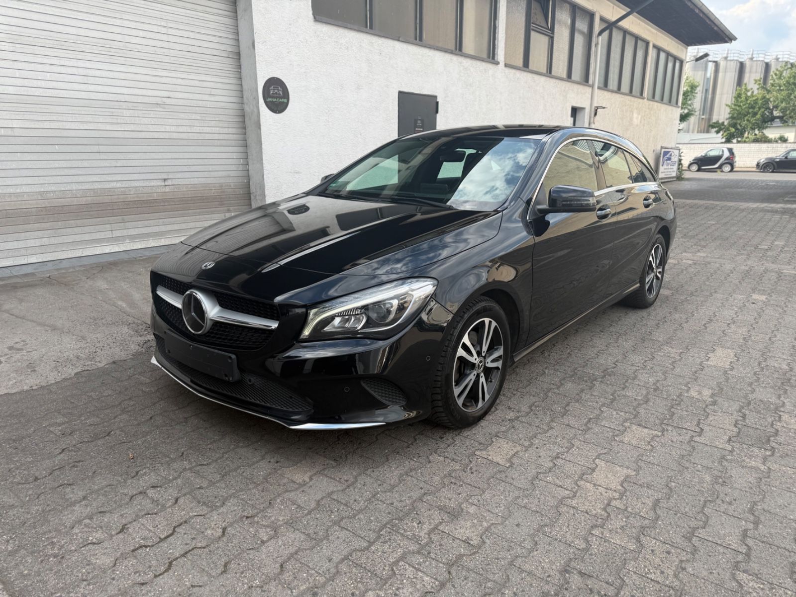 MERCEDES-BENZ CLA 220 Shooting Brake Keyless Go LED ACC