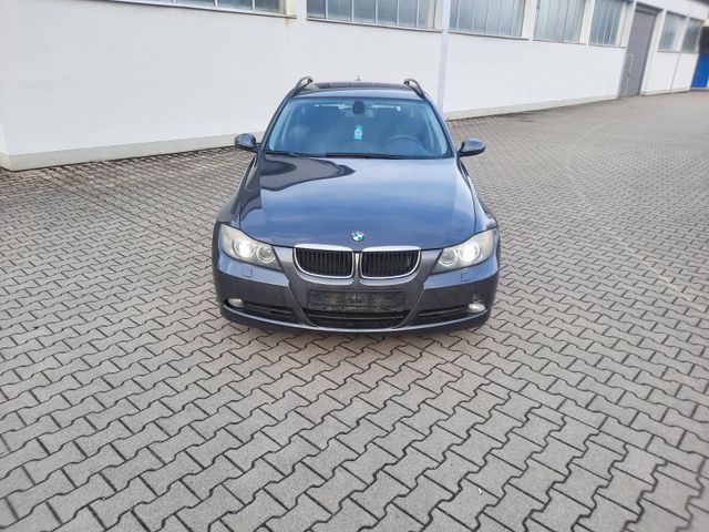 BMW 320i touring/Automatik/Xenon/Navi/PDC