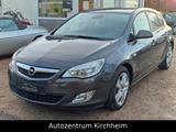 Opel Astra J Lim. 5-trg. Design Edition - Opel Astra aus 2012 mit Diesel-Antrieb: Limousine