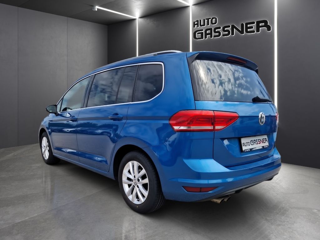 Fahrzeugabbildung Volkswagen VW Touran 1.4 TSI BlueMotion Highline AHK