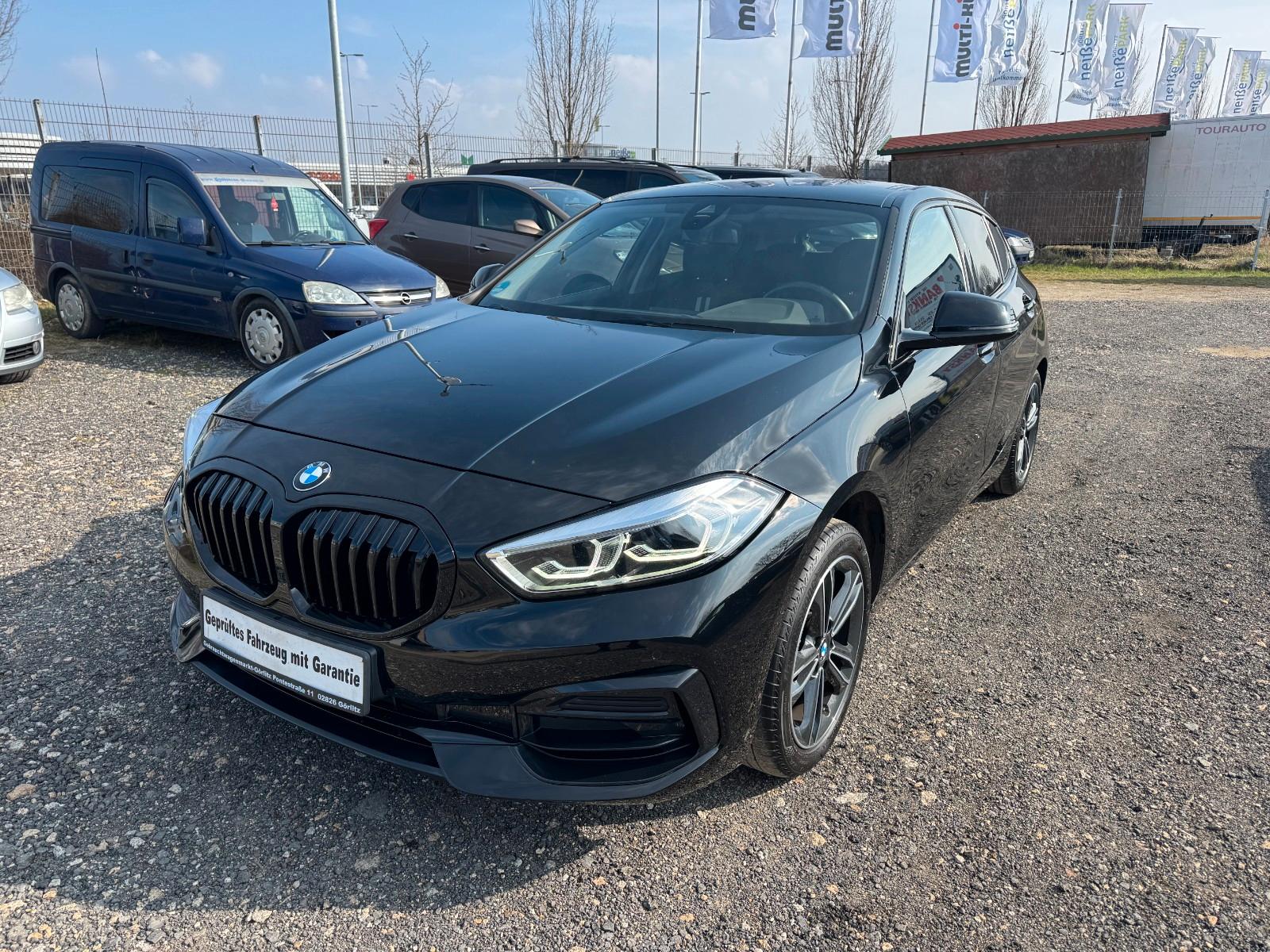 BMW 116 d Sport Line Navi Led Kamera Ambiente SR+WR