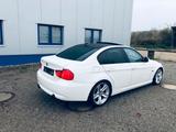 BMW E90 330d Sport Top - BMW 330 aus 2011: 330d