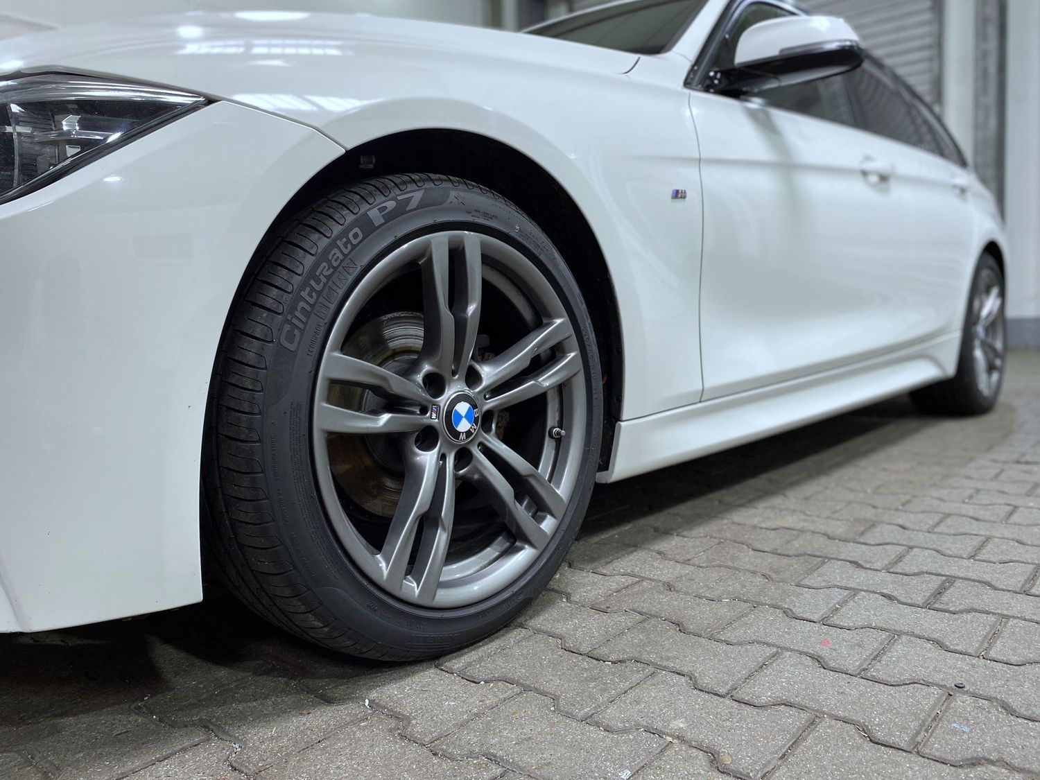 Fahrzeugabbildung BMW 318 d M Sport Shadow #LED#Leder#Tempomat#AHK#Nav