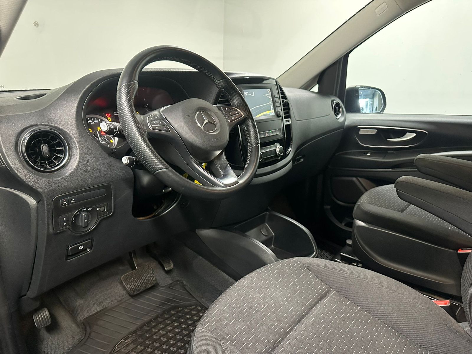 Fahrzeugabbildung Mercedes-Benz Vito  114 4MATIC Tourer Pro Lang*EDITION*AHK*