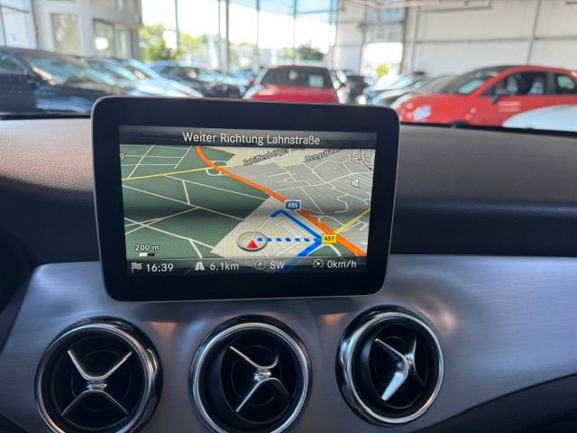 Fahrzeugabbildung Mercedes-Benz GLA 250 4Matic AMG PANO KAM LED NAVI