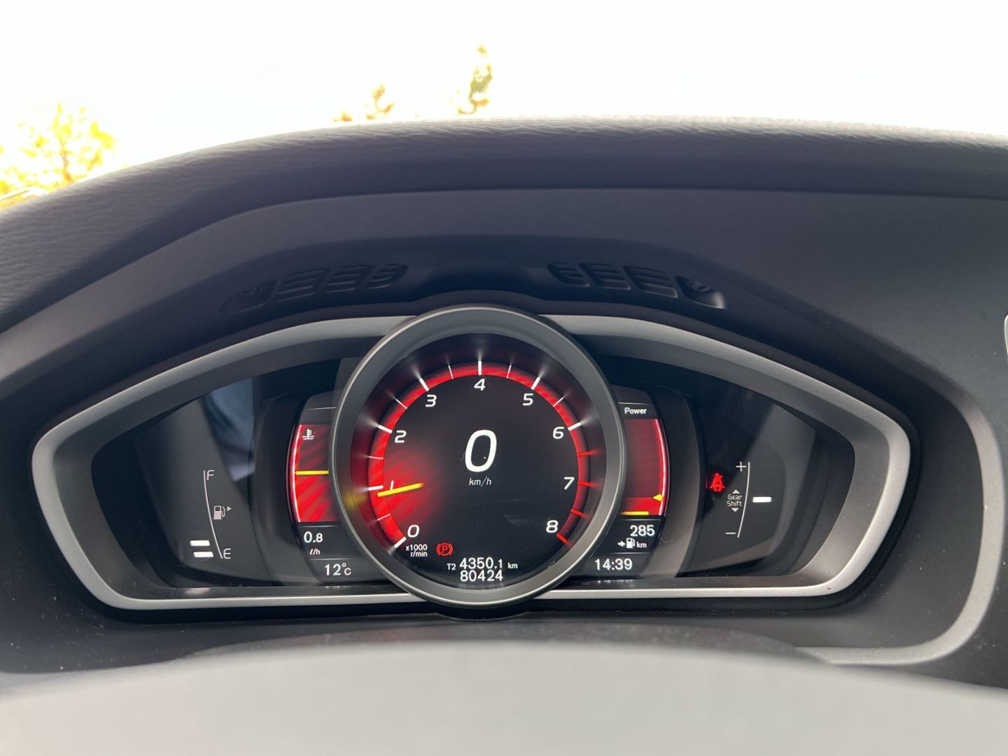 Fahrzeugabbildung Volvo V40 R-Design T2 2.0 Navi Leder LED Sperrdiff. Kl