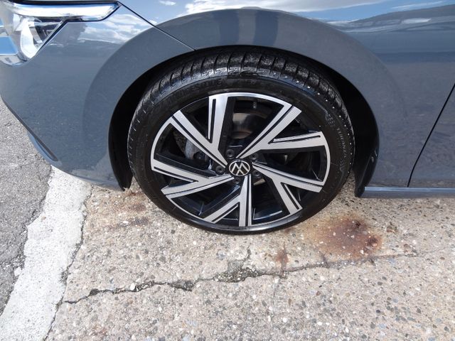 Fahrzeugabbildung Volkswagen Golf VIII Lim. Life/Virtual/LED/Navi/PDC/2.Hd/