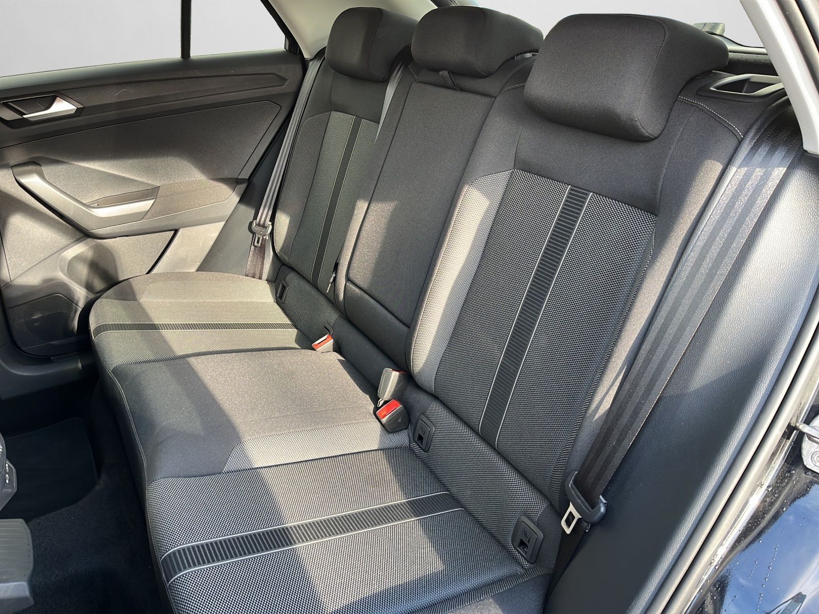 Volkswagen T-Roc - Bild 14