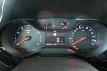 Bild 13 Opel Corsa F Edition; Sitz- u. Lenkradhzng., R-Kamera