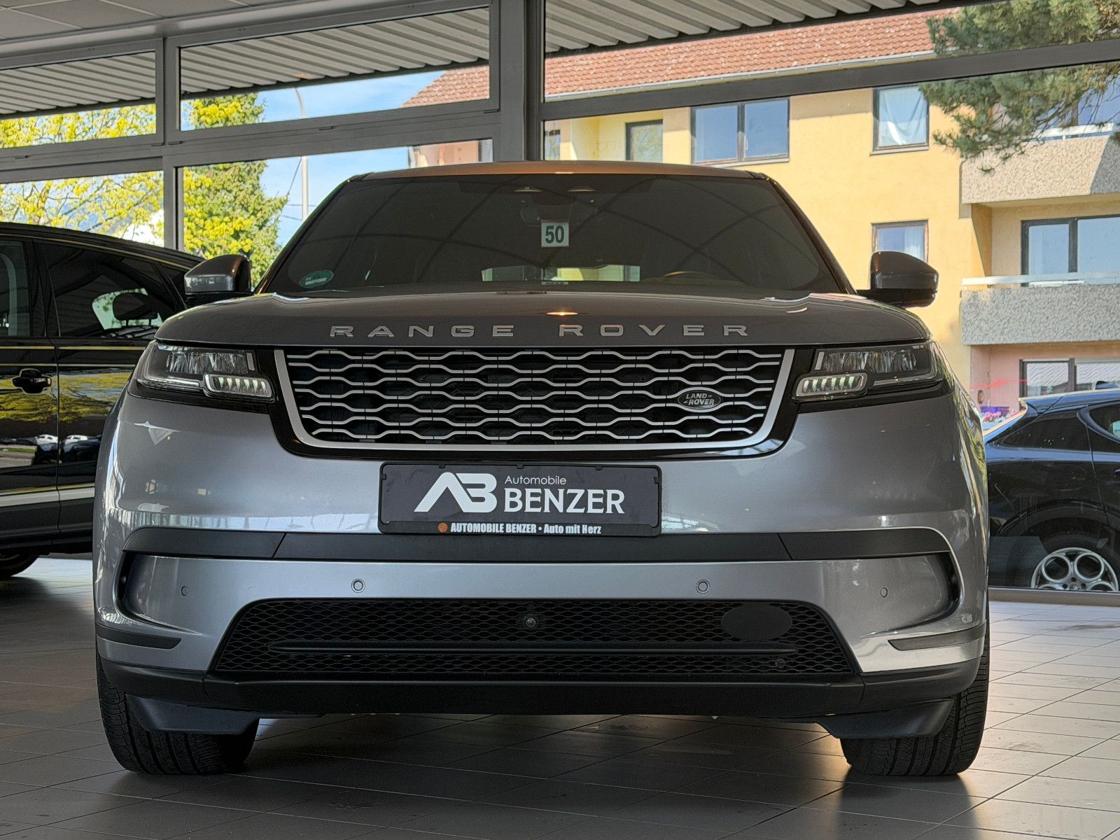Fahrzeugabbildung Land Rover Range Rover Velar/360*KAM/LED/APPLE/LEDER/