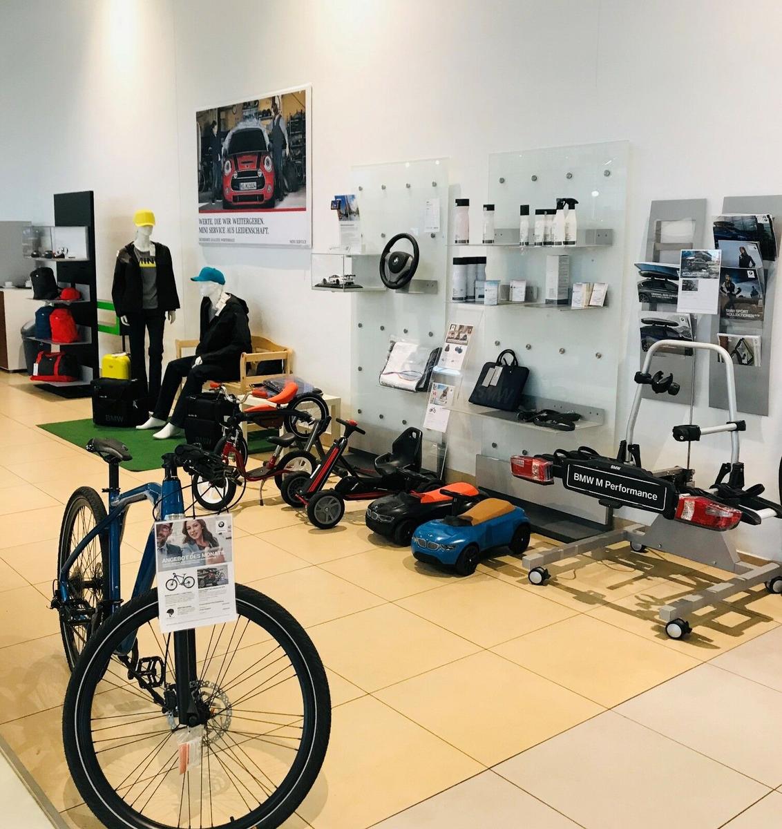 showroom-image-bottom
