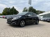Peugeot 208 1.2 PureTech 110 Allure Navi Pano Sitzh. Alu - Peugeot 208 mit Schiebedach