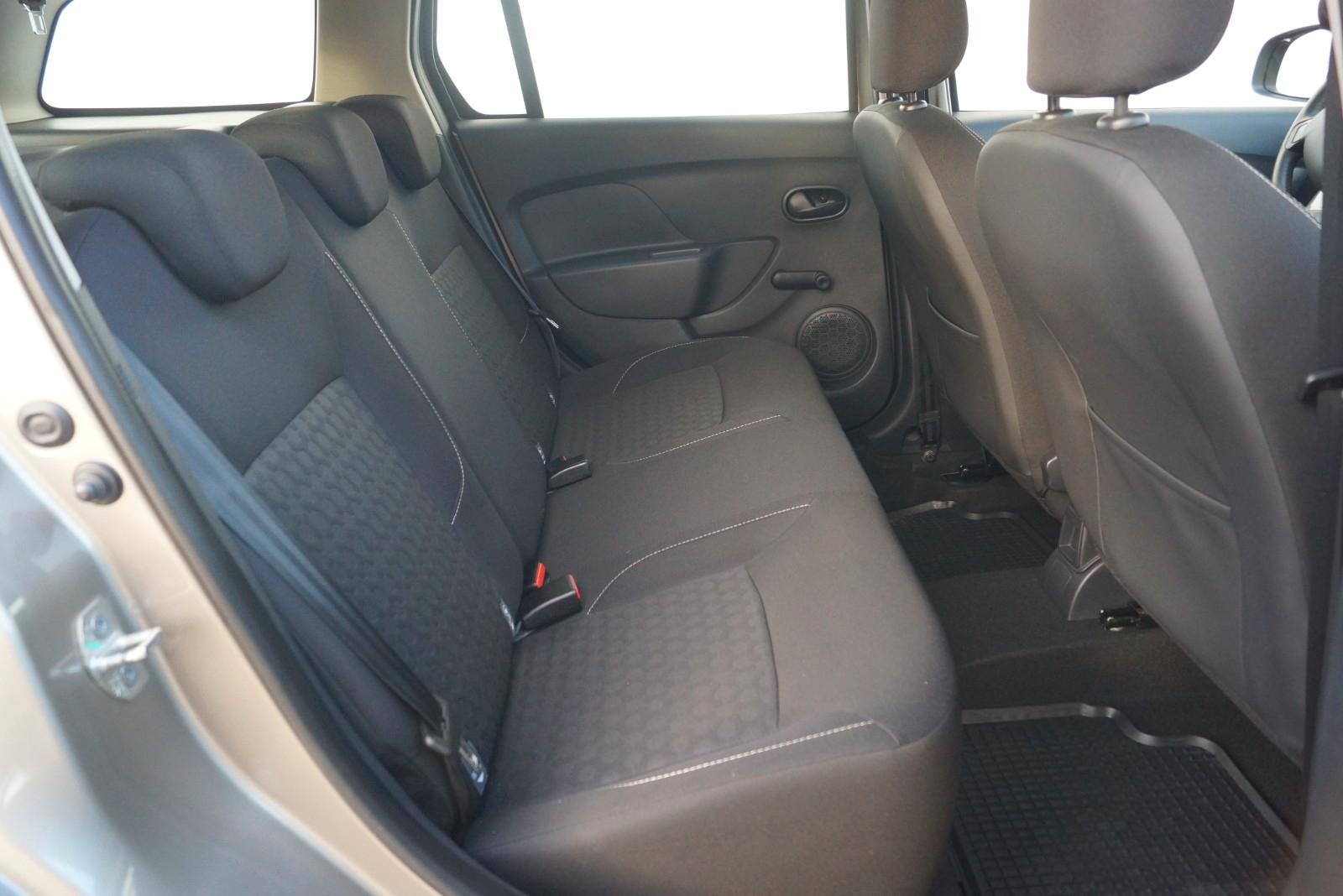 Dacia Logan 2015 — photo 16