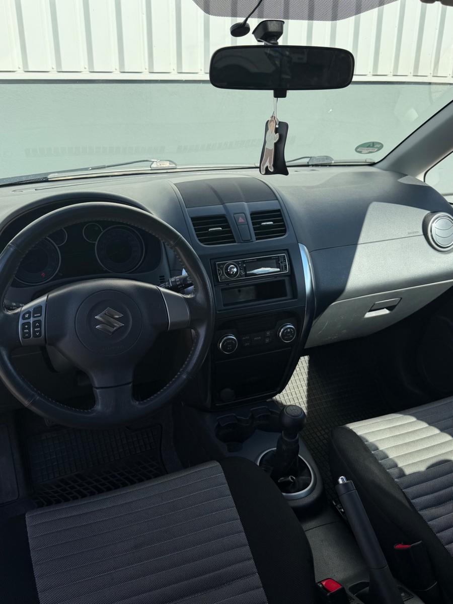 Suzuki SX4 1.6 VVT 2WD Comfort Streetline City Comf...