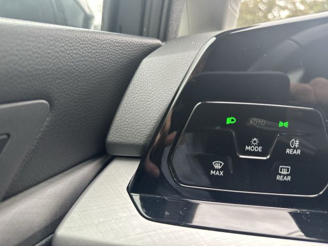 Golf VIII Variant 2.0 TDI Life NAVI LED 16 ALU S