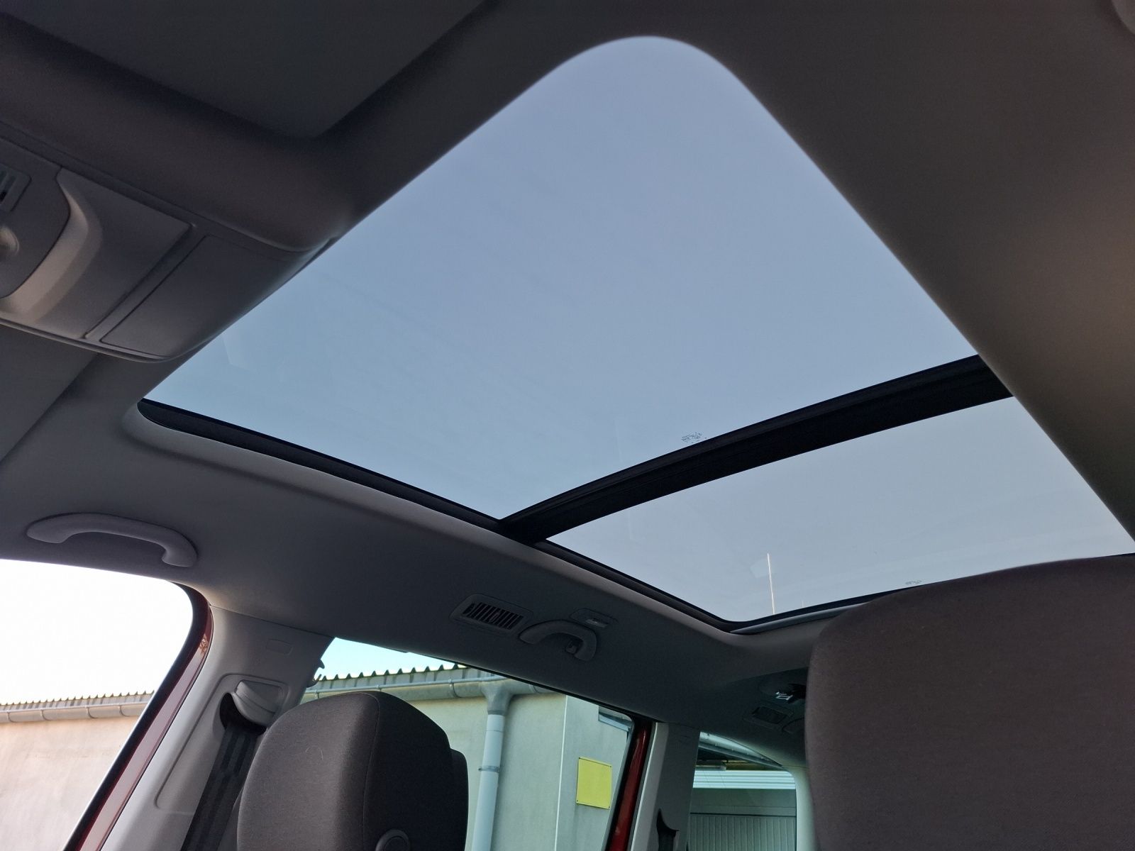 Fahrzeugabbildung SEAT Alhambra TSI Style DSG Bi-Xenon Navi PANO RFK GR