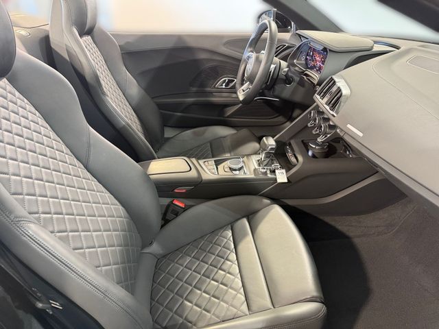 R8 Spyder V10 PERFORMANCE 5.2 FSI RWD LED+RAUTE+