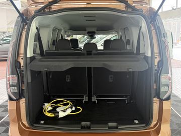 Volkswagen Caddy Maxi eHYBRID DSG STYLE LED ACC KAM 7SITZ
