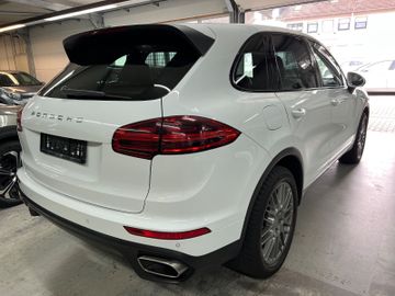 Porsche Cayenne - 4