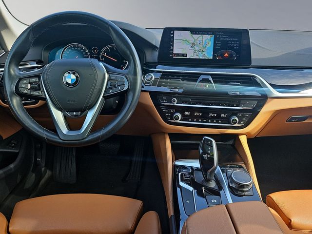 530i Touring Automatik Luxury Line
