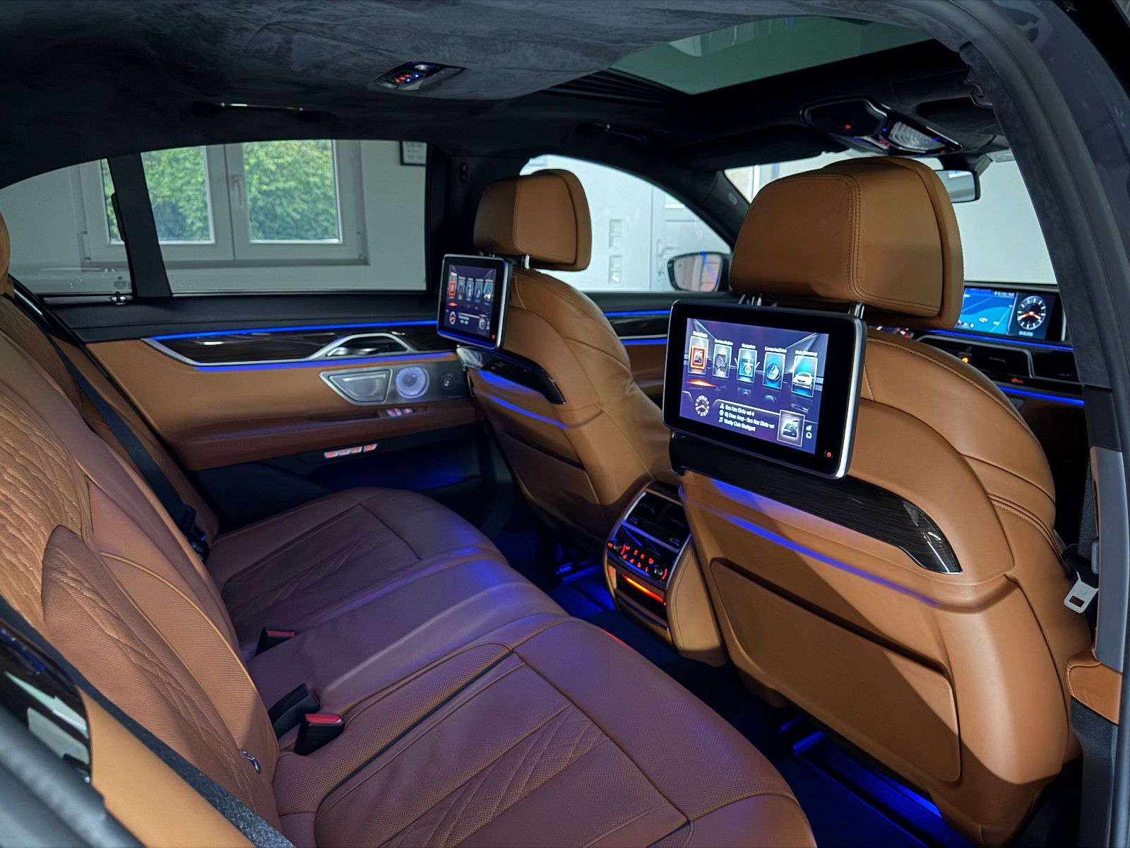 Fahrzeugabbildung BMW 740 d xDrive/MASSAGE/HuD/B&W/LASER/TV-FUNKTION