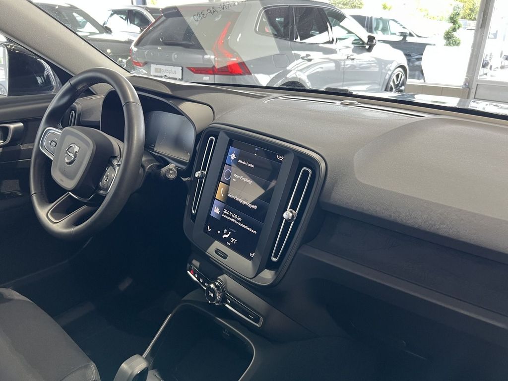 Volvo XC40 T3 Momentum Core Kamera LED WinterP Navi