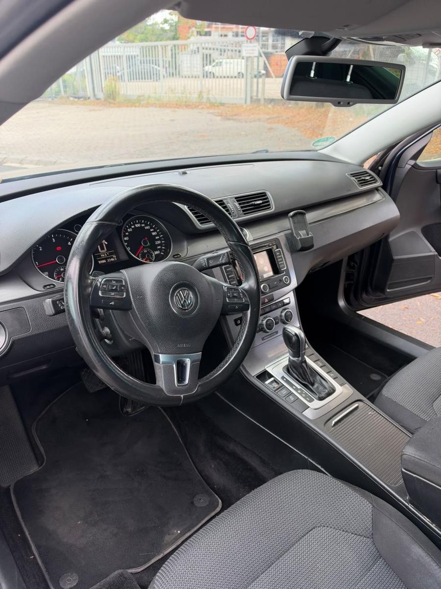 Volkswagen Passat 2014 — photo 11