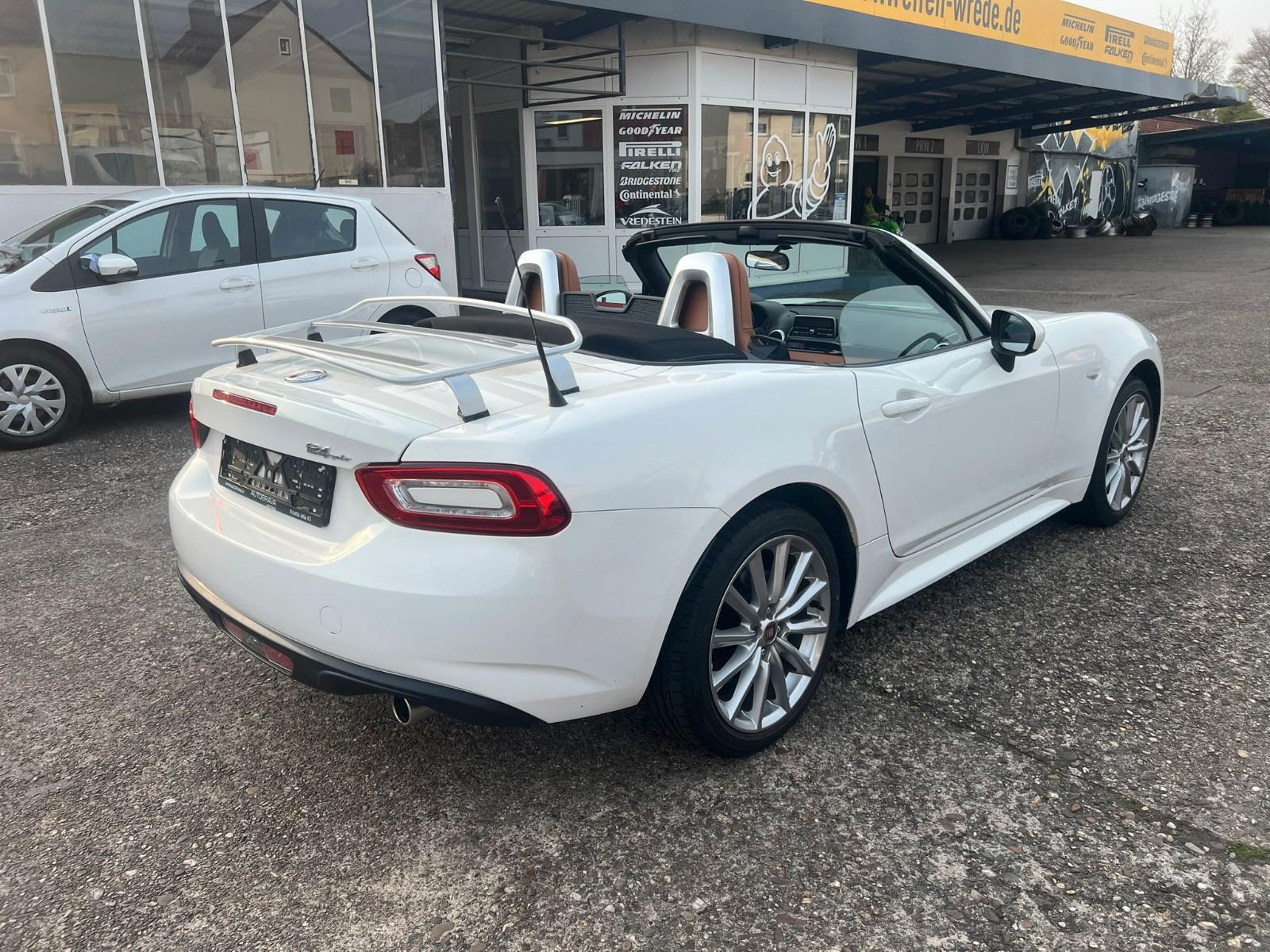 Fiat 124 Spider 1.4 MultiAir Turbo Leder 1 Hand