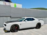 Dodge Challenger 6,2 V8-HELLCAT-LEDER-NAVI-SRT-HARMAN - Dodge Challenger: Hellcat