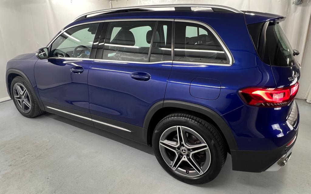 Mercedes-Benz GLB 220