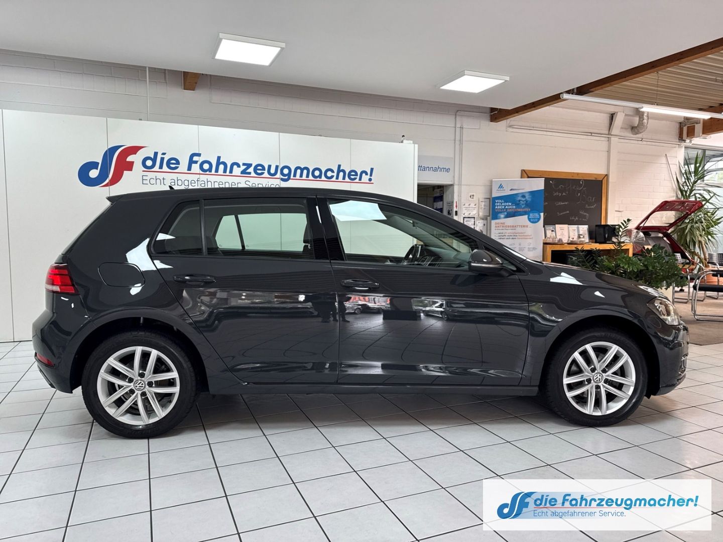 Fahrzeugabbildung Volkswagen Golf VII Comfortline BMT Start-Stopp 1.6 TDI EU6