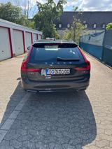 Volvo V90 T4 R-Design Geartronic  360Grad AHK Leder - Volvo Gebrauchtwagen in Düsseldorf