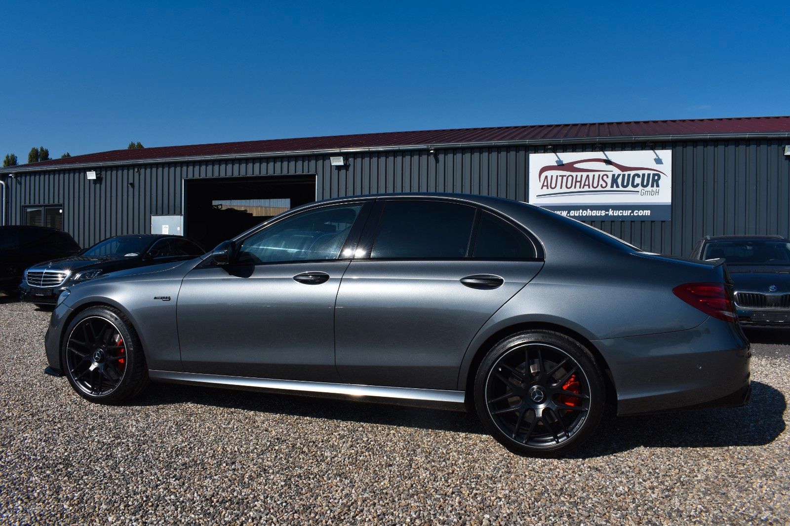 Fahrzeugabbildung Mercedes-Benz E 43 AMG Lim. 4Matic Nightp HUD Multibeam Panora