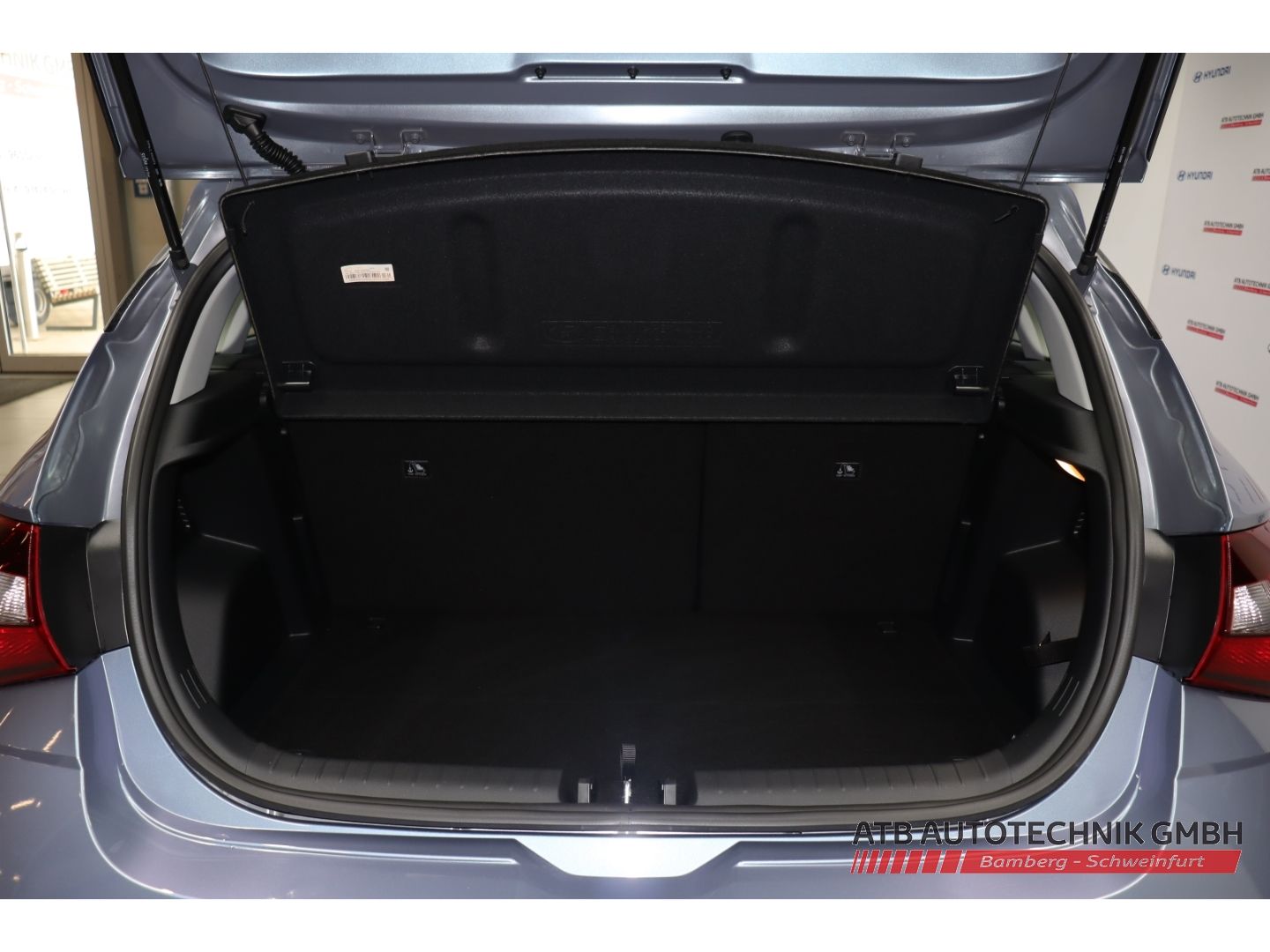 Fahrzeugabbildung Hyundai i20 Trend MY25 1.0 T-GDI 100 PS 6-MT 2WD Navi Ap