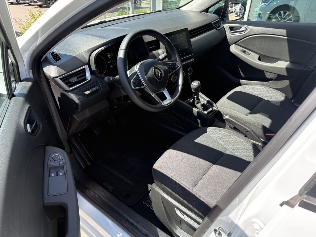 RENAULT Clio - Bild 8