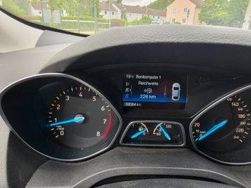 Ford Kuga - 9