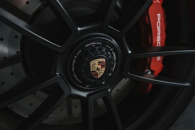 Fahrzeugabbildung Porsche Carrera GTS 4S Cabrio - Matrix-LED - Centerlock