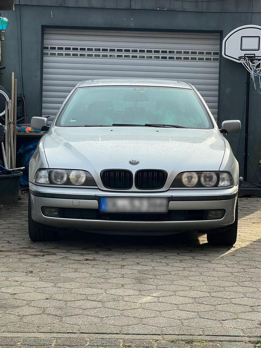 BMW 520