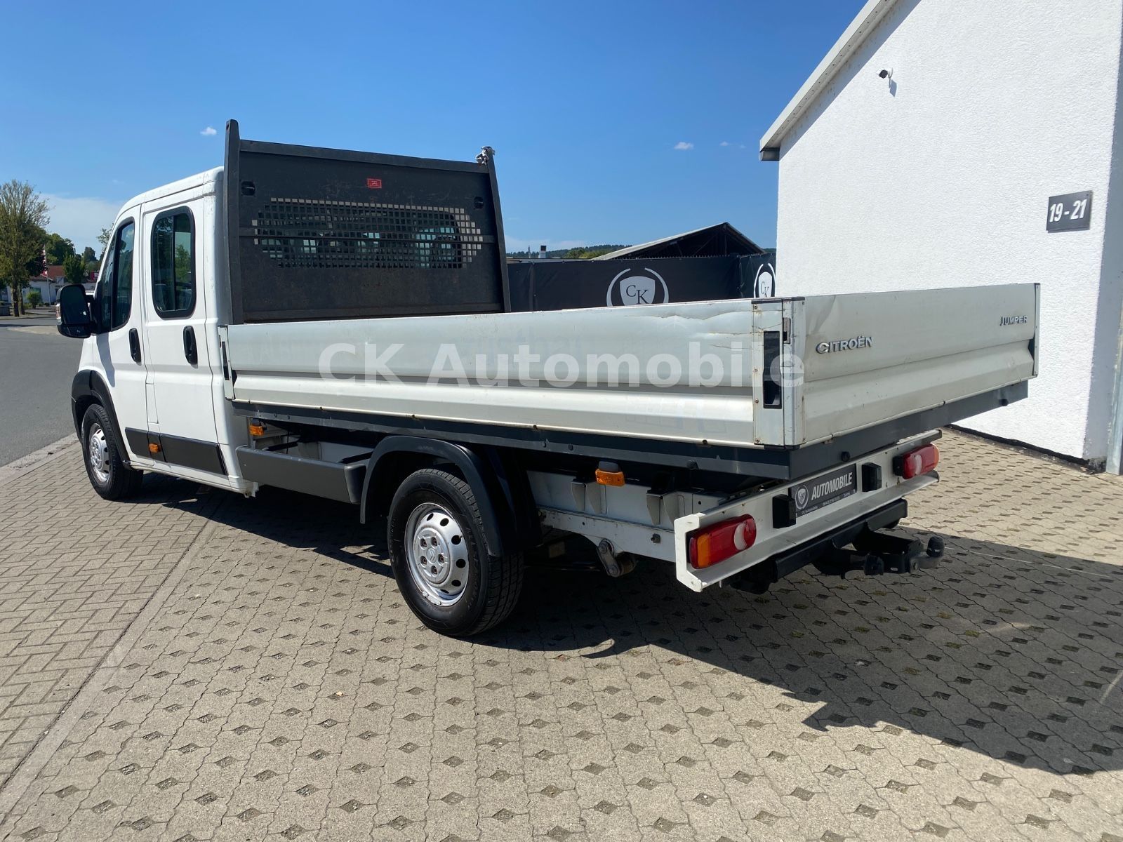 Fahrzeugabbildung Citroën Jumper Pritsche Doka. 35 L4 Heavy BlueHDi 130