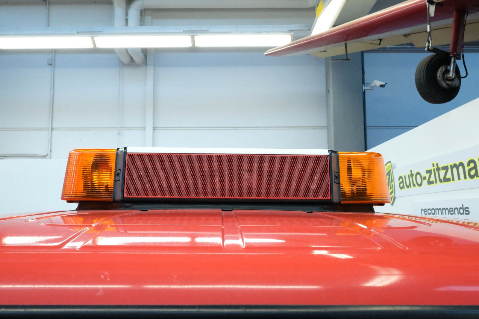 Fahrzeugabbildung Mercedes-Benz MB 100 D 8-Sitzer verglast STANDHEIZUNG
