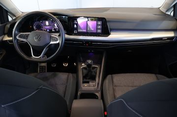 Volkswagen Golf VIII 1.0 TSI Move AID+CARPLAY+LED+AMBIENT